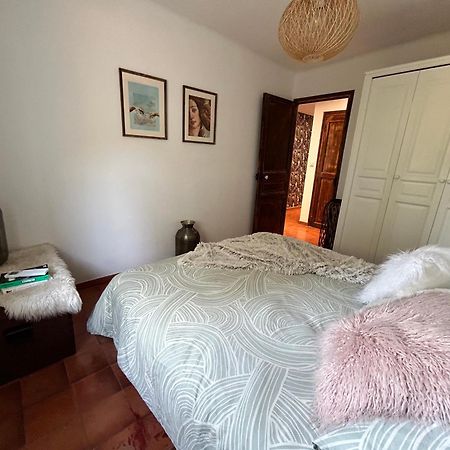 Villa De Charme En Campagne Avec Piscine Privee Et Nature Luxuriante Le Beausset Eksteriør billede