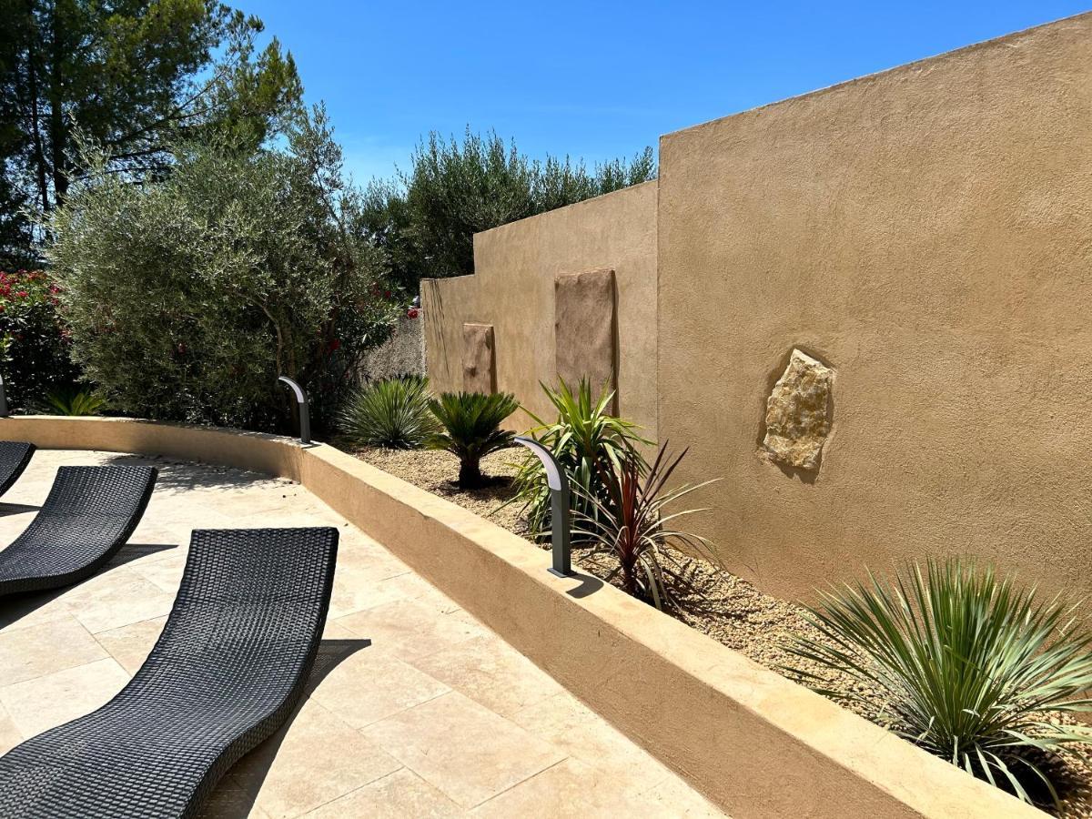 Villa De Charme En Campagne Avec Piscine Privee Et Nature Luxuriante Le Beausset Eksteriør billede