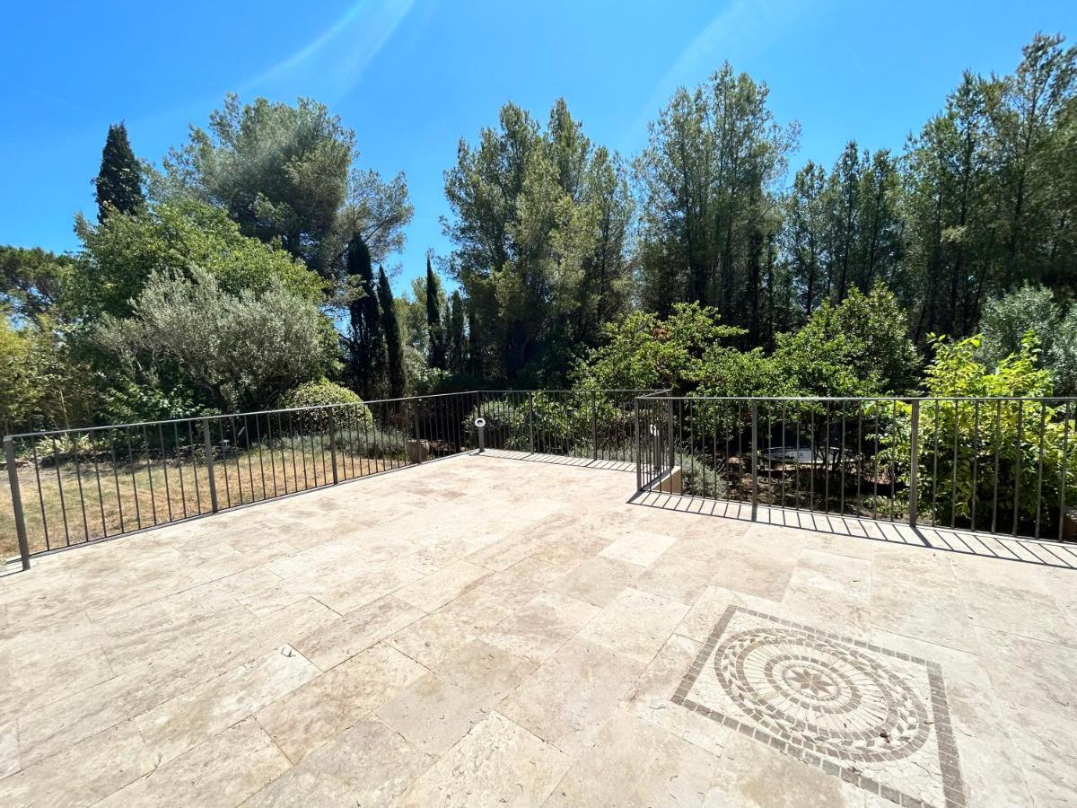 Villa De Charme En Campagne Avec Piscine Privee Et Nature Luxuriante Le Beausset Eksteriør billede